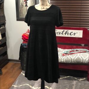 Gently use Small Black LuLaRoe Carly with ribbing